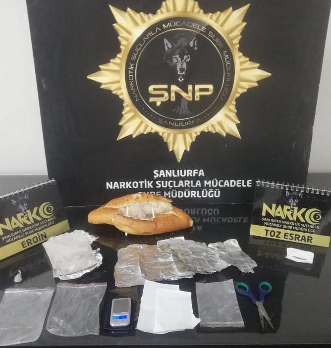 Ekmek Arası Ölüm Taşıdılar