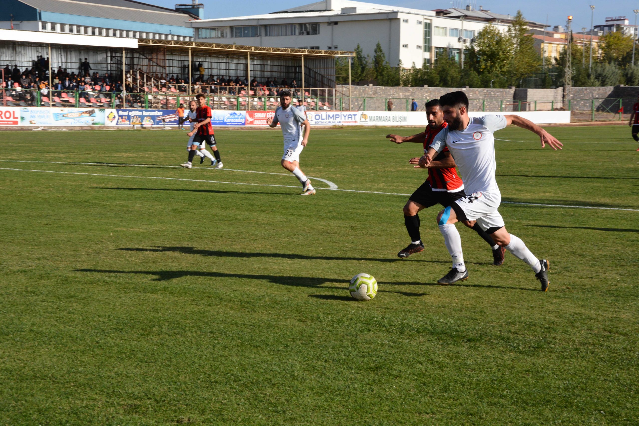 Siverek Belediye Spor Liderliğe Yükseldi