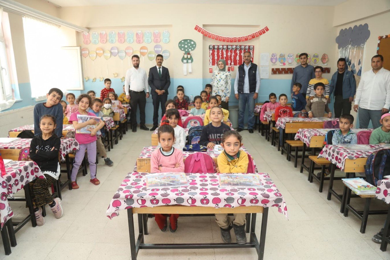Eyyübiye Belediyesinden öğrencilere binlerce okuma kitabı