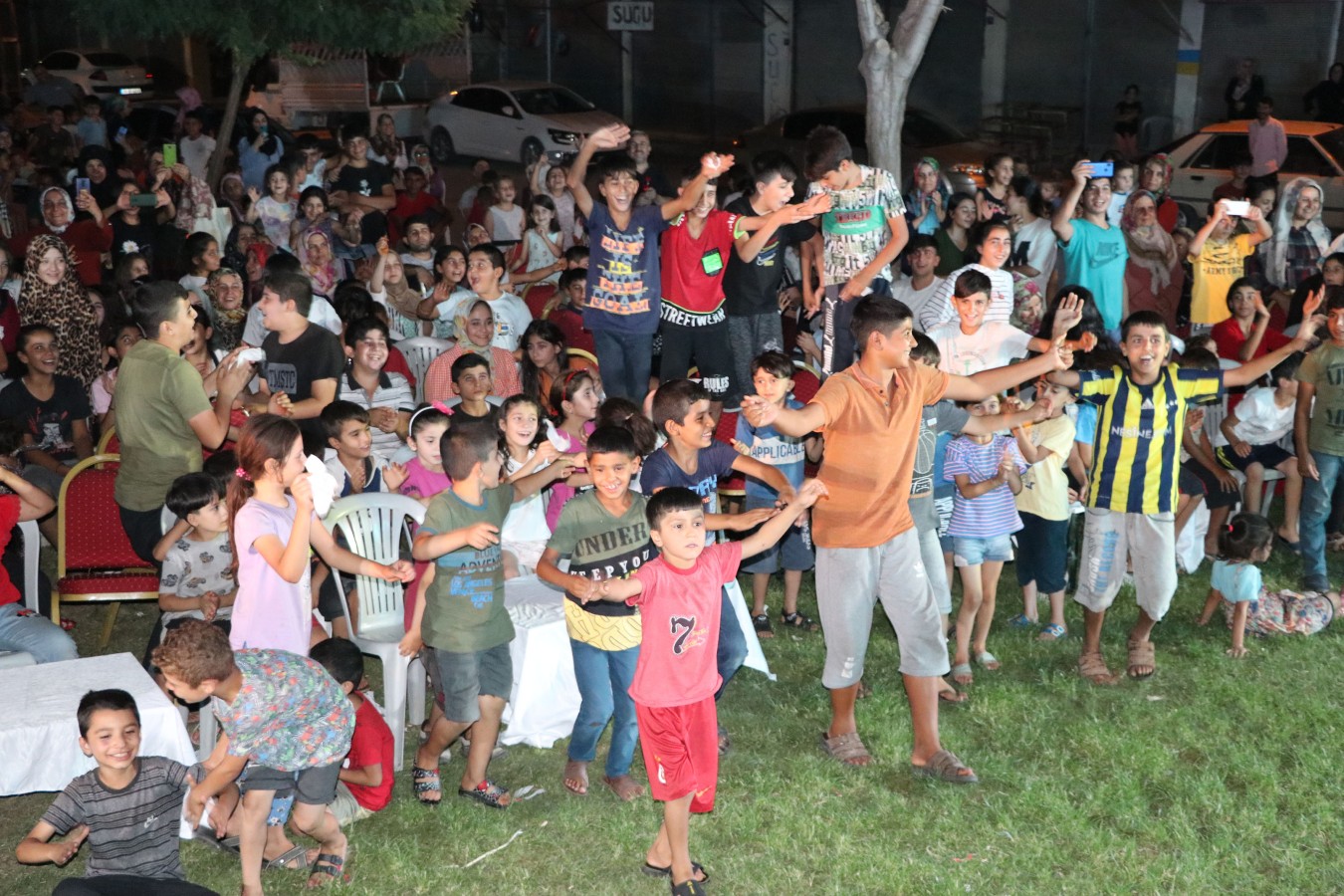 Haliliye'de yaz konserleri yoğun ilgi görüyor
