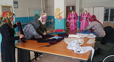 Haliliyeli üreten kadınlardan Başkan Canpolat'a teşekkür
