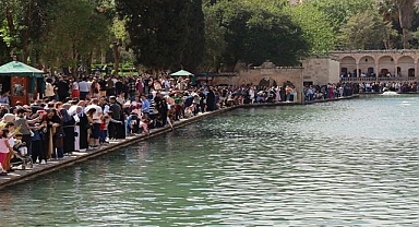 Şanlıurfa, Kurban Bayramı'nda Turistlerin Gözdesi Oldu: Tarihi Zenginlikleriyle Dolup Taştı