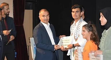 Viranşehir'de Ödüller Sahiplerini Buldu! Bilgi ve Kültür Yarışması Sonuçlandı