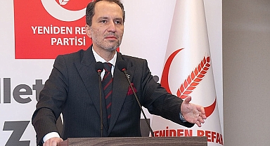 Erbakan, AK Parti'yi Siyasi Şantajla Suçladı