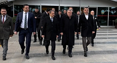 Gençlik ve Spor Bakanı Osman Aşkın Bak, Şanlıurfa'ya Geldi! Basketbol Finalinin Heyecanını Canlı İzleyecek