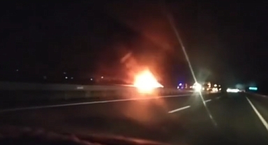 Şanlıurfa'da Seyir Halindeki Araç Alev Aldı!