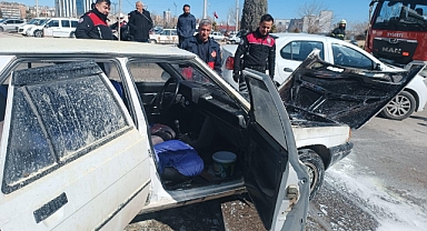 Şanlıurfa'da Seyir Halindeki Araçta Korkutan Yangın!