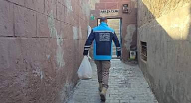 Eyyübiye Belediyesi Ramazan Ayında İhtiyaç Sahibi Ailelere Destek Veriyor