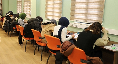 Karaköprü Belediyesi Okuma Evleri Öğrencilerin Sınav Başarısını Destekliyor