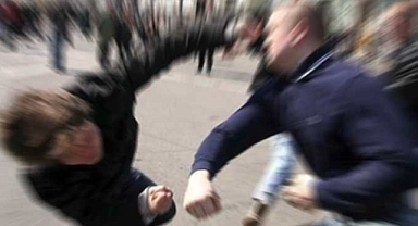 Şanlıurfa’da Parkta Bıçaklı Kavga! Bir Genç Yaralandı