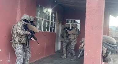 Dev Operasyon 42 Organizatör Yakalandı, 433 Göçmen Kurtarıldı!