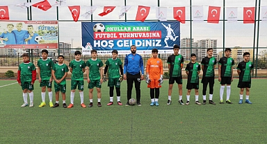 Karaköprü Belediyesi, Gençler İçin Futbol Turnuvasını Başlattı