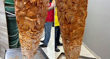 Şanlıurfa’da Döner Skandalı! Çiğ Tavuk Etini, Pişmiş Etin Üzerine Koydular