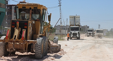 Büyükşehir Belediyesi, Viranşehir'in Kalbinde Yeni Yollar Yapıyor