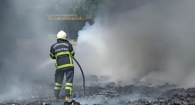 Şanlıurfa'da Atık Yangını İtfaiye Ekipleri Anında Müdahale Etti!