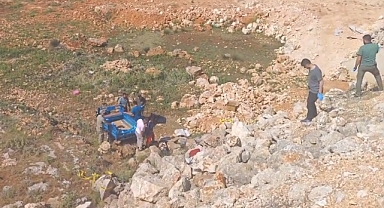 Şanlıurfa'da Feci Kaza! Sepetli Motosiklet Uçuruma Yuvarlandı