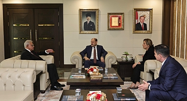 Şanlıurfa'da Uluslararası Temas! Başkan Gülpınar, Büyükelçi Junaid'i Makamında Ağırladı