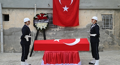 Şanlıurfa Emniyeti Emekli Meslektaşını Son Yolculuğuna Uğurladı