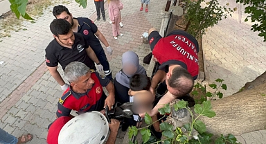 Şanlıurfa Korkutan Olay! Demir Korkuluk Çocuğun Koluna Saplandı