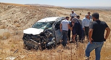 Adıyaman-Şanlıurfa Yolunda Feci Kaza Hafif Ticari Araç Takla Attı!