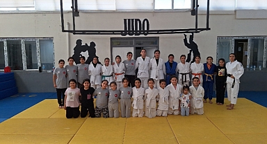 Şanlıurfa Büyükşehir’den Judo Hamlesi! Kız Çocuklarına Ücretsiz Savunma Sanatı Eğitimi