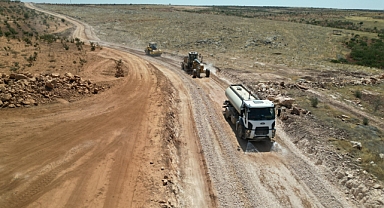 Şanlıurfa'da Yol Seferberliği Devam Ediyor! 3 İlçeyi Birbirine Bağlayan Hattın Çehresi Değişiyor
