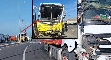 TIR ile Halk Otobüsü Çarpıştı! 65 Yaşındaki Yolcu Hayatını Kaybetti!