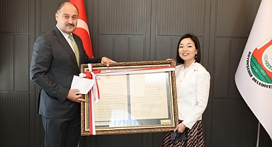 Başkan Gülpınar, Japon Prensesine 137 Yıllık Mektup Hediye Etti!