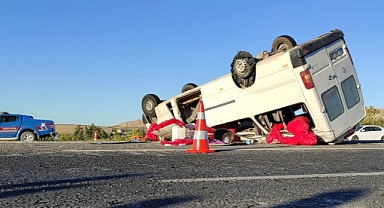 Şanlıurfa Yolunda Feci Kaza! Tarım İşçileri Hastanelik Oldu