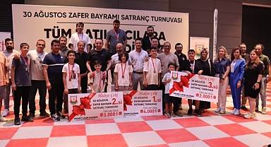 Zafer Bayramı Coşkusu Satranç Tahtasında Yaşandı!