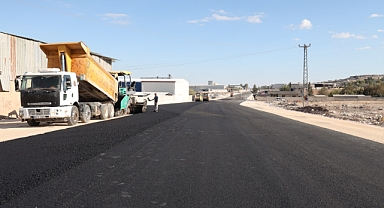 Şanlıurfa Büyükşehir Belediyesi, Yol Yatırımlarıyla Geleceği İnşa Ediyor!