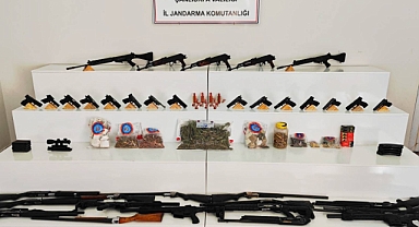 Şanlıurfa'da Çapraz Operasyon Çok Sayıda Silah, Patlayıcı ve Uyuşturucu Ele Geçirildi!