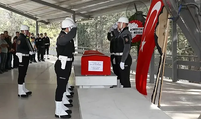 Şanlıurfa'da Kalp Krizi Geçiren Polis Memuru Adana’da Toprağa Verildi