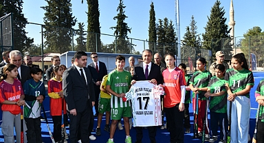 Suruç’ta Çim Hokeyi Başarıları Vali Şıldak’ın Ziyaretiyle Taçlandı