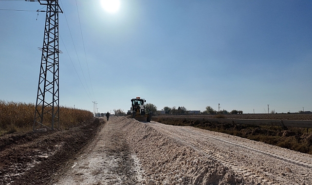 Büyükşehir Belediyesi Kırsalda Yol ve Altyapı Hamlesi! Akçakale’de Bozuk Yollar Tarihe Karışıyor