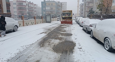Haliliye Belediyesi Karla Mücadelede Aralıksız Çalışmalarını Sürdürüyor
