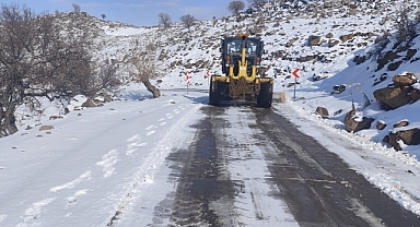 Büyükşehir'den Kar Seferberliği Siverek'te Yollar Açık Tutuluyor!