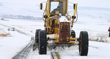Büyükşehir Ekipleri Gece Gündüz Görevde Ulaşım Yüzde 95 Yeniden Açıldı!