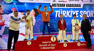 Eyyübiye Belediyesi Gururlandırdı Minik Sporcu Karatede Türkiye İkincisi Oldu