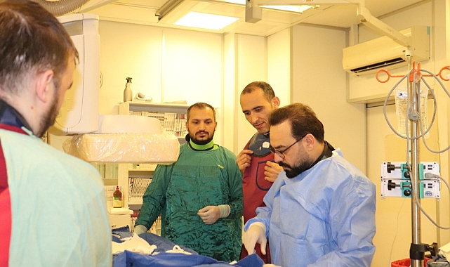 Harran Üniversitesi Hastanesi’nden Sağlıkta Yeni Dönem! Tam Kapalı Aort Anevrizması Tedavisi