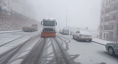 Şanlıurfa Büyükşehir’den Kar Mesaisi! Ulaşım Aksamadan Devam Ediyor