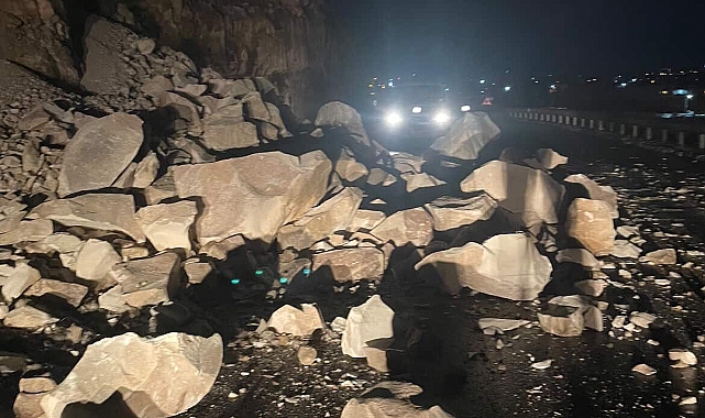 Şanlıurfa’da Akşam Saatlerinde Heyelan O Güzergahı Kullananlar Dikkat!
