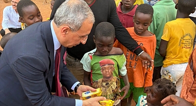 Şanlıurfa Milletvekili Prof. Dr. Dusak, Burkina Faso’da İnsanlığın Sıcaklığını Gösterdi!