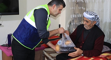 Şanlıurfa Büyükşehir Belediyesi 1100 Ailenin Kapısını İftarla Çaldı, Binler Meydanda Buluştu