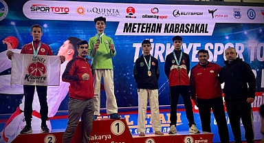 Şanlıurfalı Karateciler Türkiye Finalinde Madalyalarla Döndü