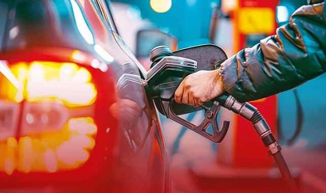 Akaryakıtta Dev İndirim! Benzin ve Motorinde Fiyatlar Değişiyor