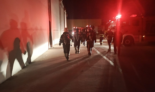Şanlıurfa 2. OSB'de Tekstil Fabrikasında Korkutan Yangın!
