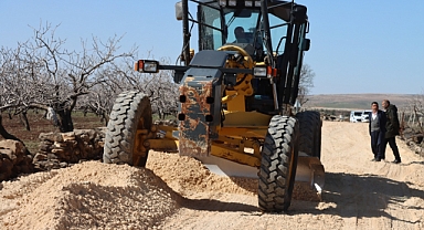Şanlıurfa Büyükşehir Belediyesi, Karaköprü İlçesinde 11 Kilometrelik Yol Çalışması Başlattı