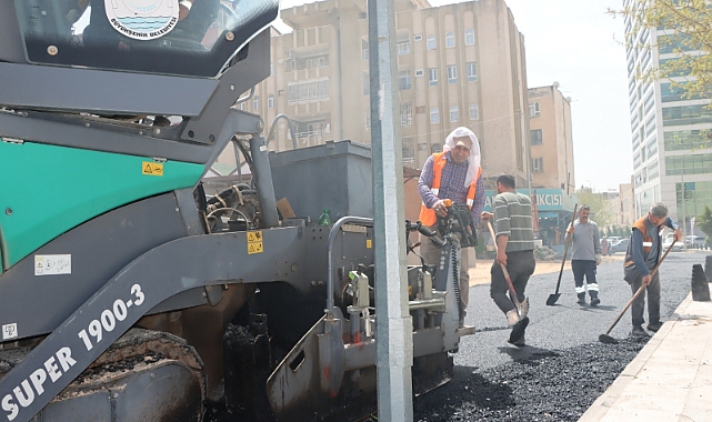 Şanlıurfa Büyükşehir Belediyesi Hizmetleriyle Dikkat Çekiyor! İşte O Caddenin Asfalt Yenilendi