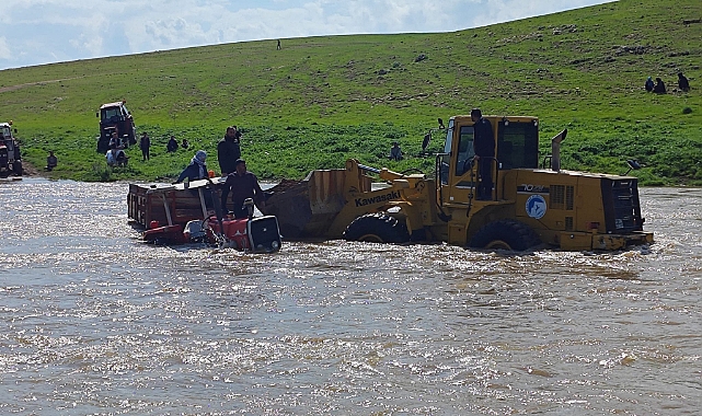 Şanlıurfa'da Dereyi Geçmek İsteyen 3 Kişi Ölümden Döndü!